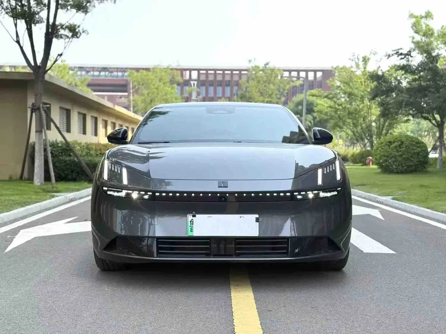 imgi_85_Gcc-Market-Quick-Local- Lynk & Co Z10 Liquid-Cooled LFP Battery Electric Car– Wholesale Price From China | Chinese EV for Sale Canada - Image 1